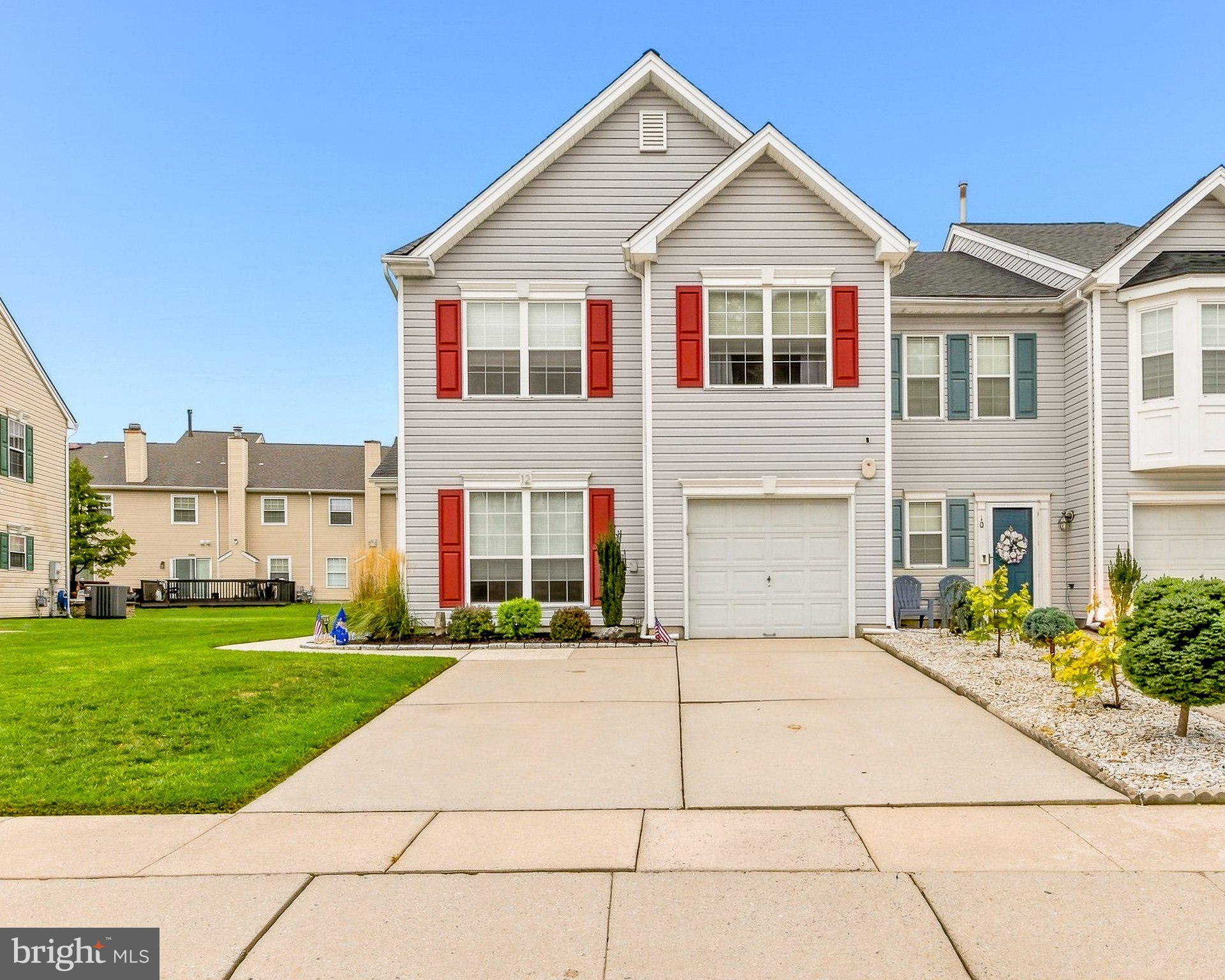 12 SAWGRASS COURT