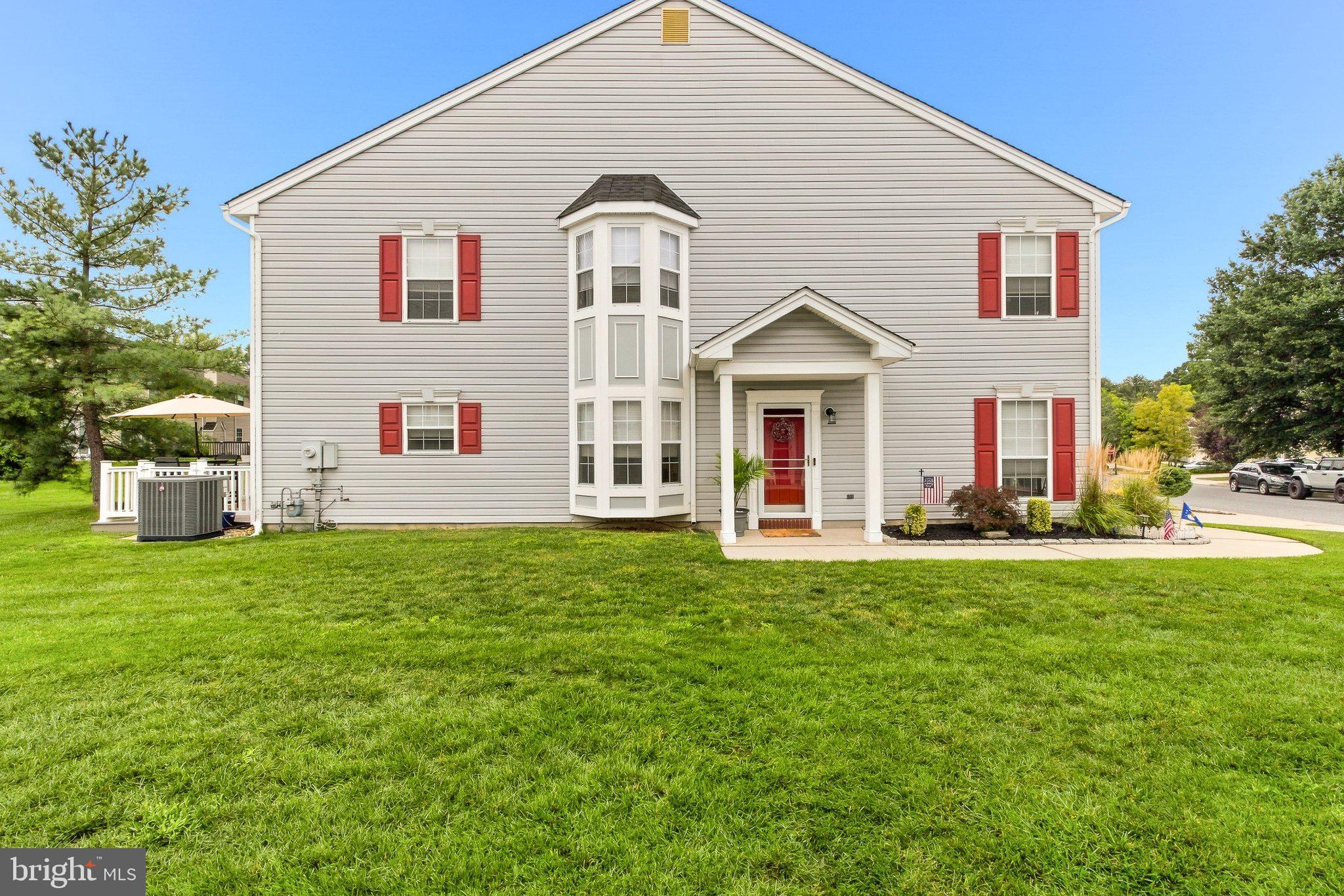 12 SAWGRASS COURT