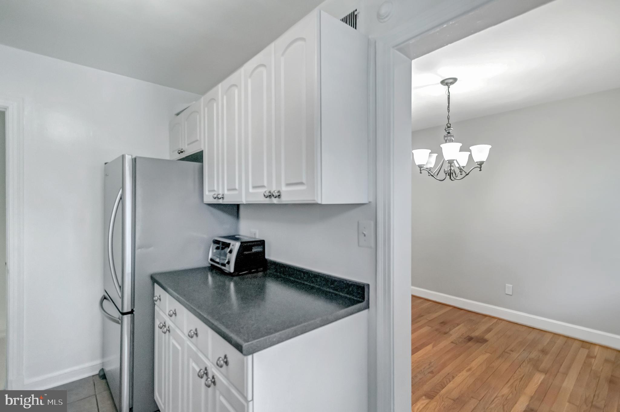 MT VERNON CONST CO - Residential Lease