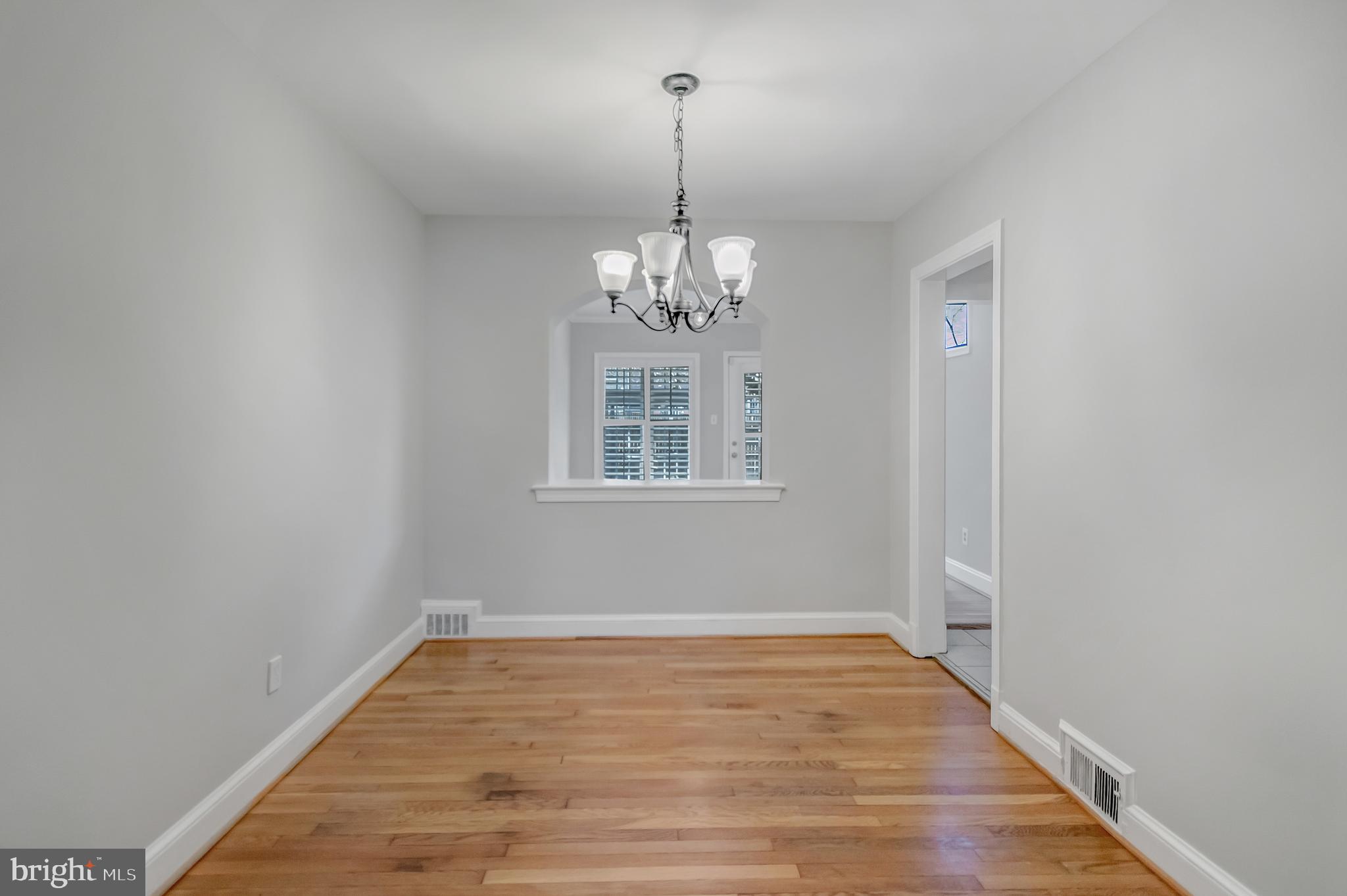 MT VERNON CONST CO - Residential Lease