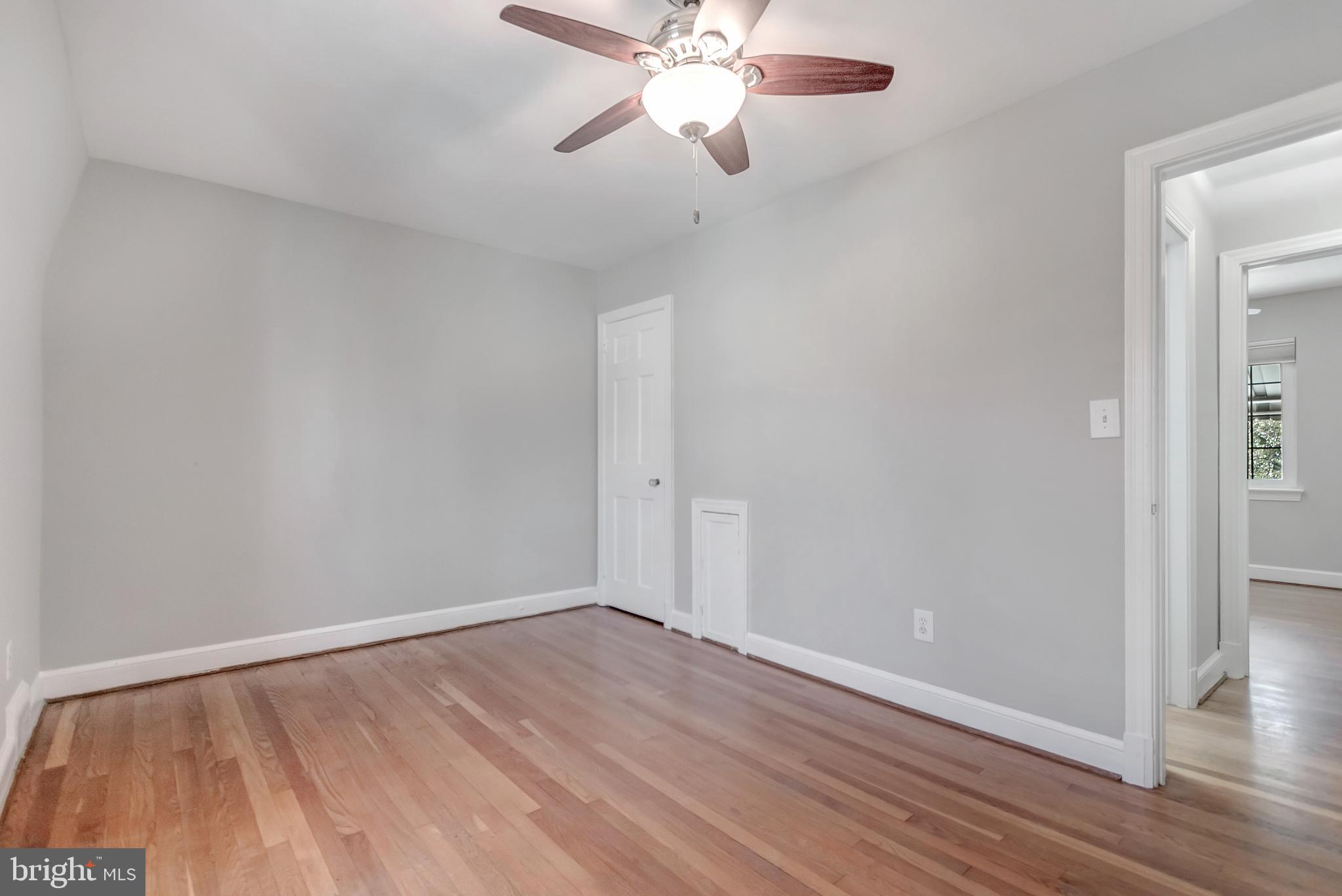 MT VERNON CONST CO - Residential Lease