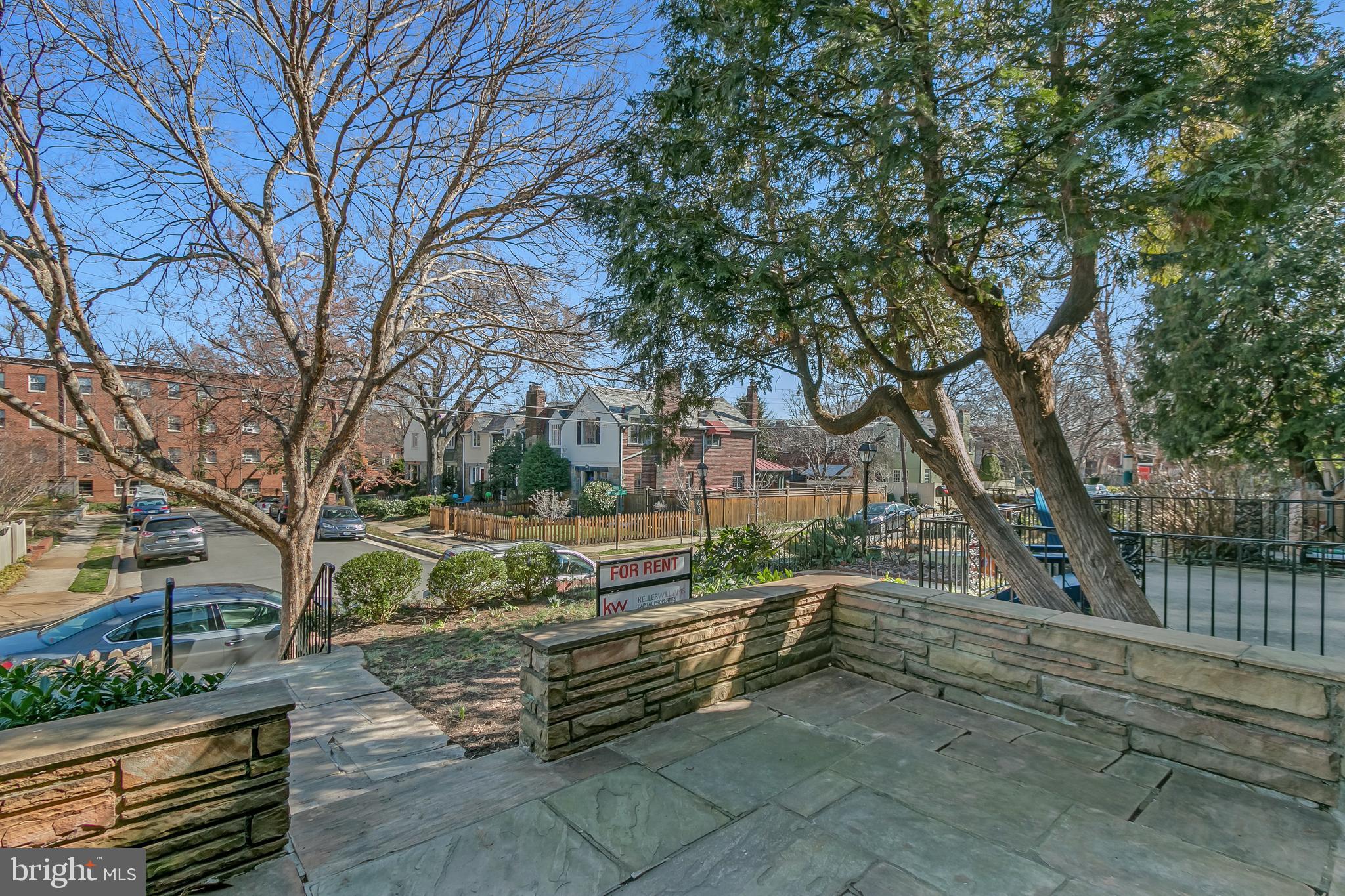 MT VERNON CONST CO - Residential Lease