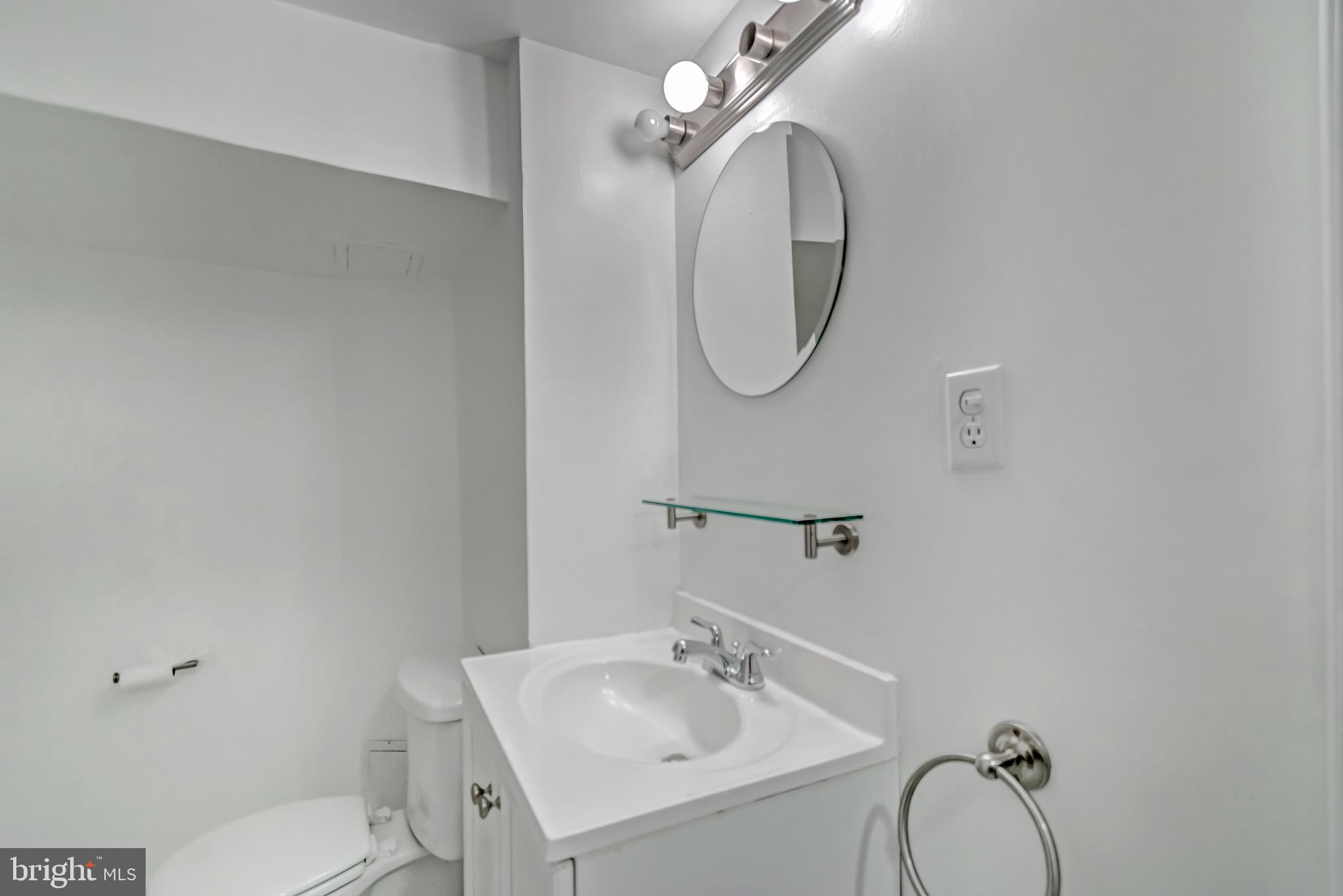 MT VERNON CONST CO - Residential Lease