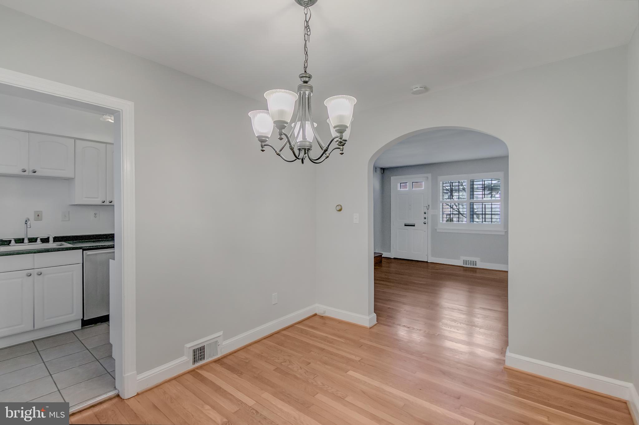 MT VERNON CONST CO - Residential Lease