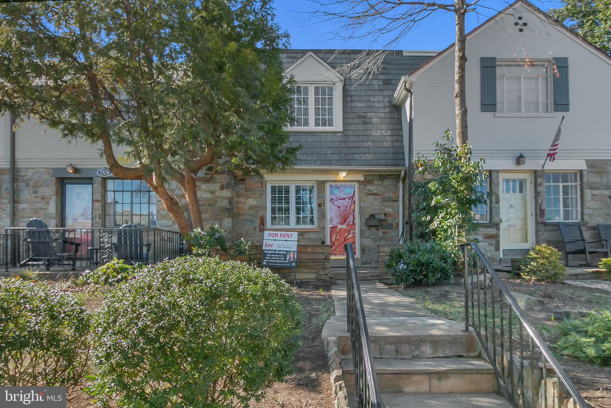 MT VERNON CONST CO - Residential Lease