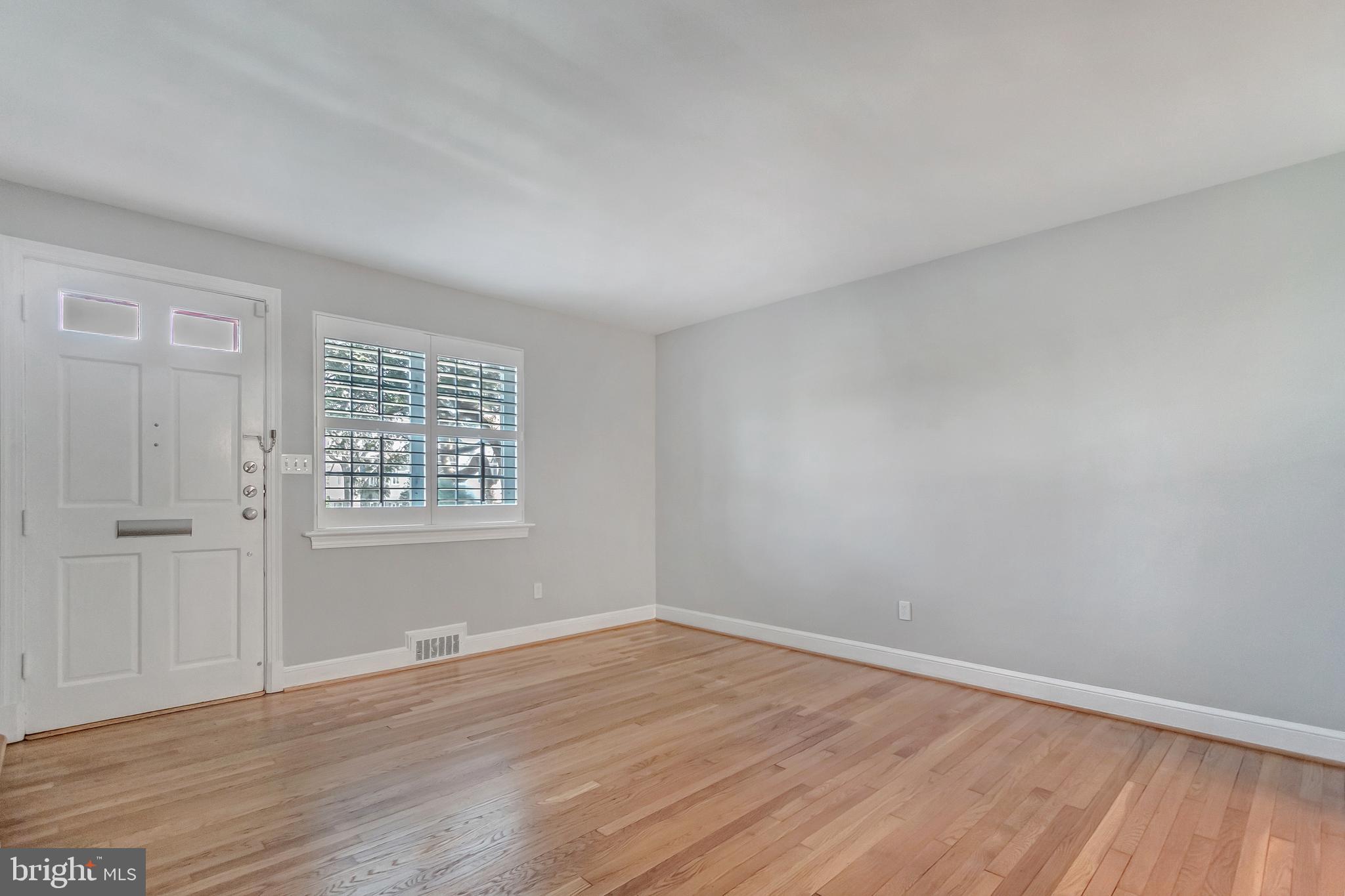 MT VERNON CONST CO - Residential Lease