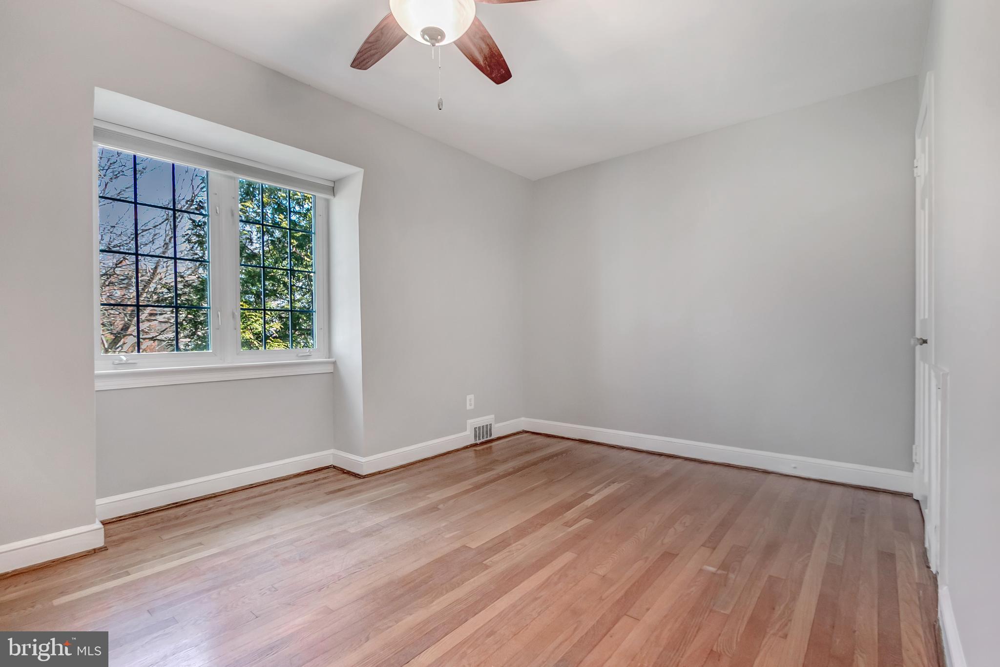 MT VERNON CONST CO - Residential Lease