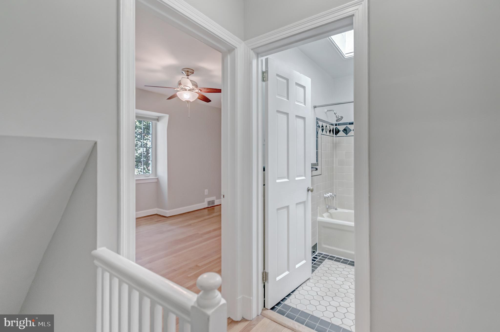 MT VERNON CONST CO - Residential Lease