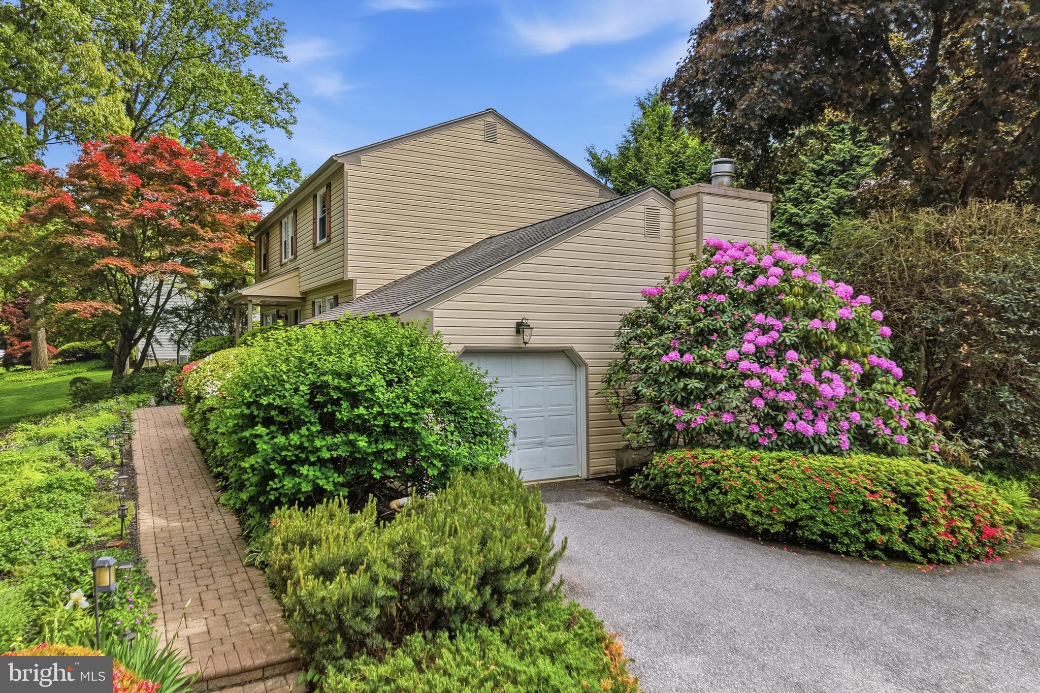 SUMMIT RIDGE - Residential
