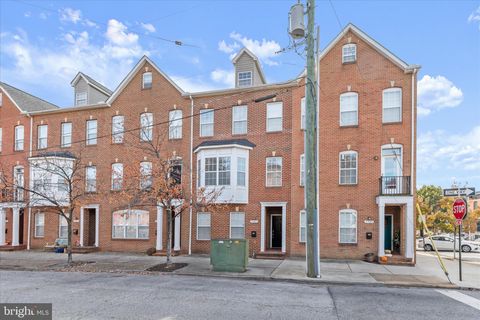 Townhouse For Sale - 3303 Fait Avenue<br/> BALTIMORE, MD 21224