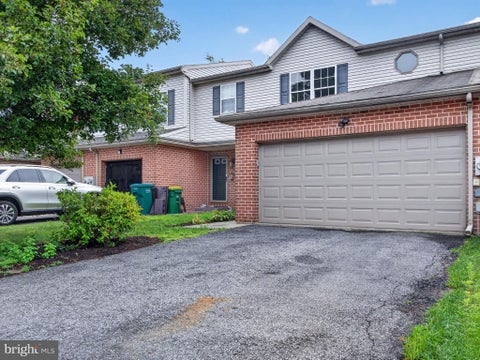Condo For Sale - 2886 Sequoia Drive<br/> MACUNGIE, PA 18062