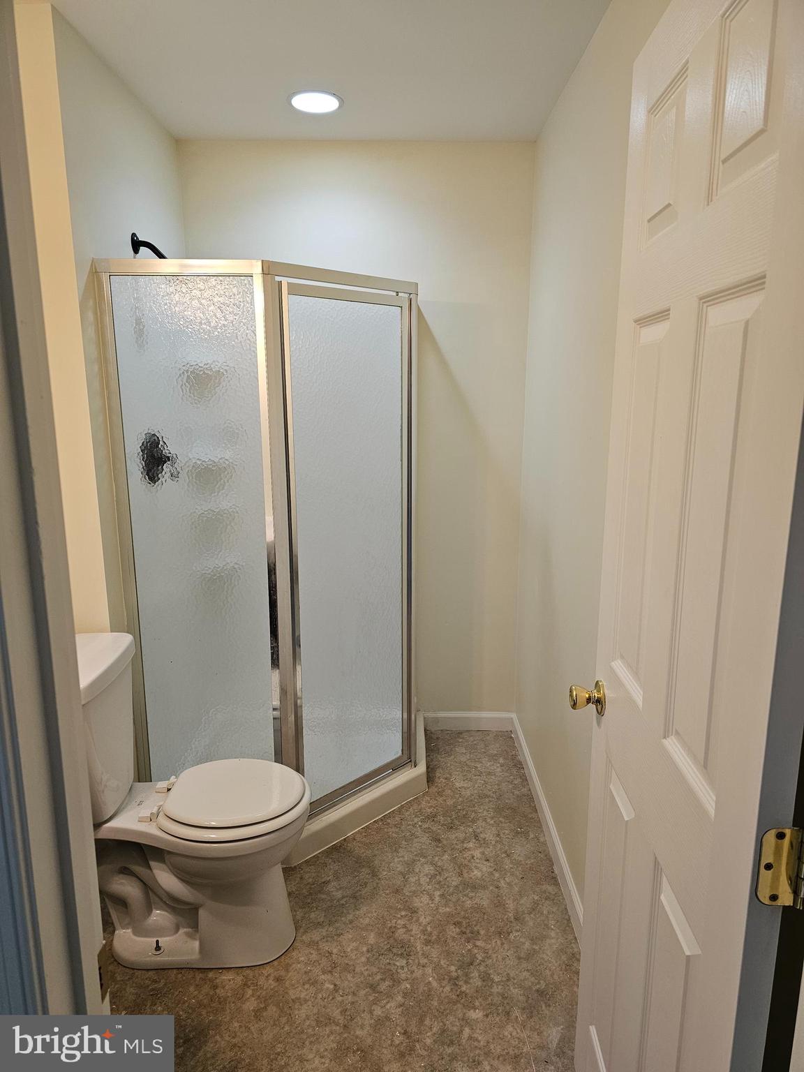 RIVERSIDE VILLAGES - Residential Lease