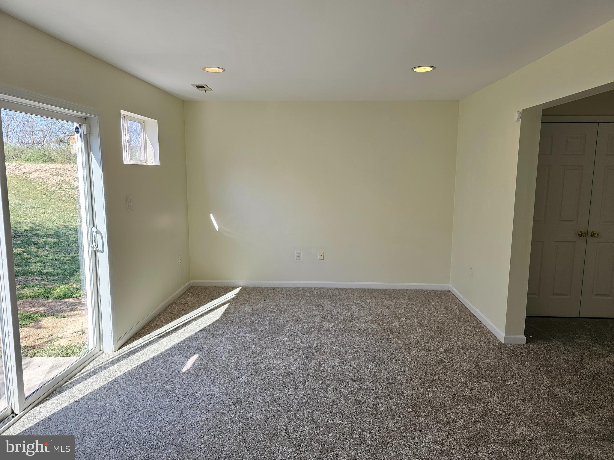 RIVERSIDE VILLAGES - Residential Lease