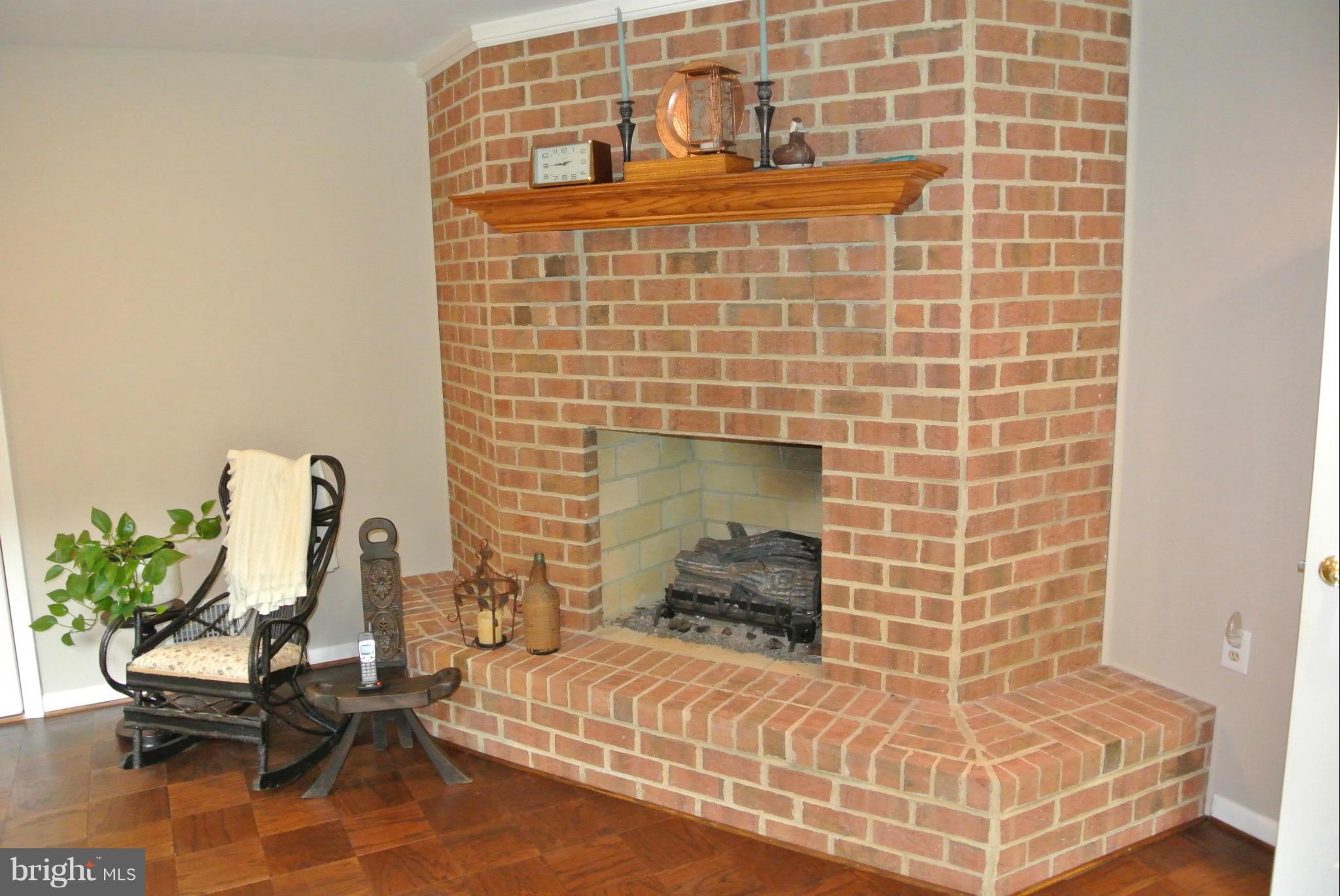 LOCUST GROVE ESTATES SUB - Residential