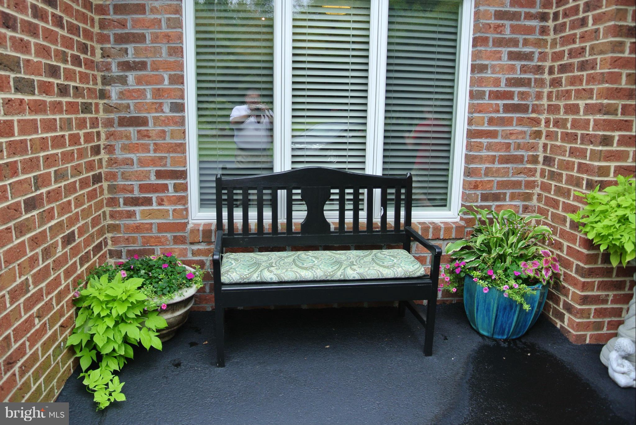 LOCUST GROVE ESTATES SUB - Residential