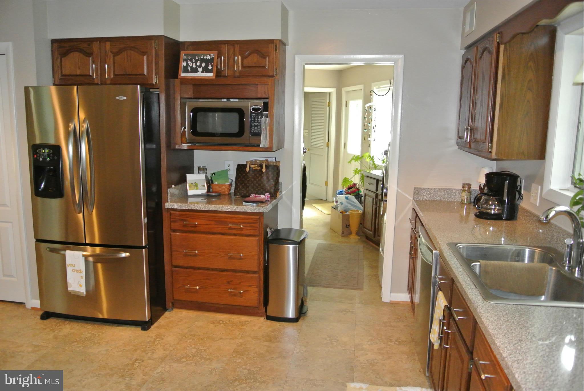 LOCUST GROVE ESTATES SUB - Residential