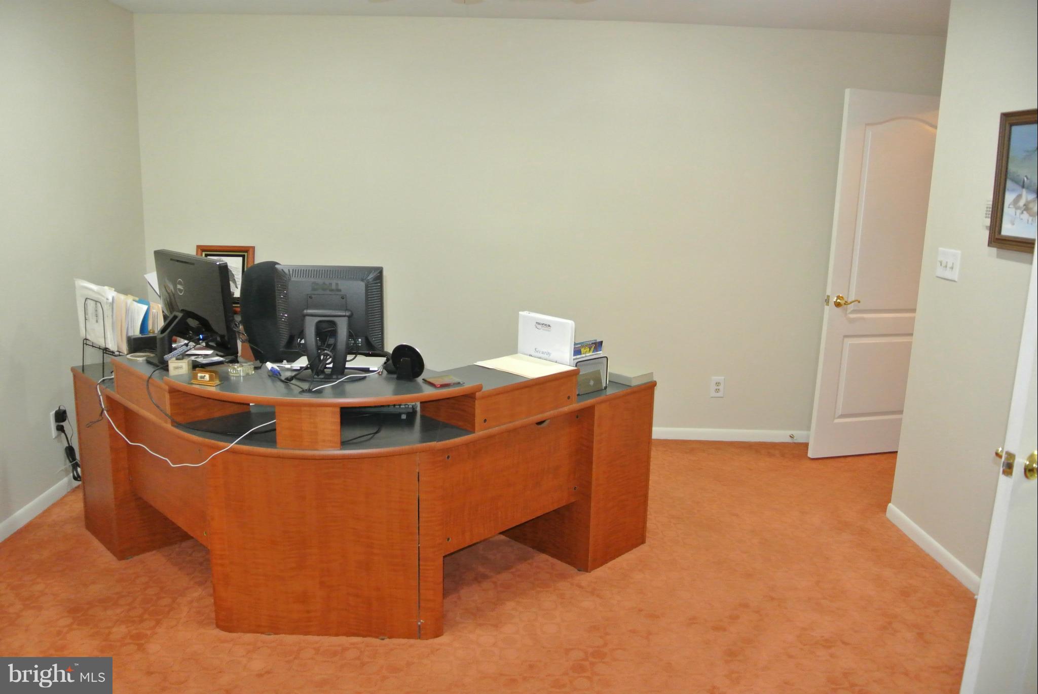 LOCUST GROVE ESTATES SUB - Residential