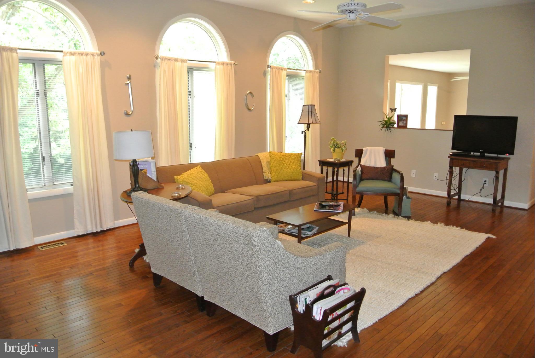 LOCUST GROVE ESTATES SUB - Residential