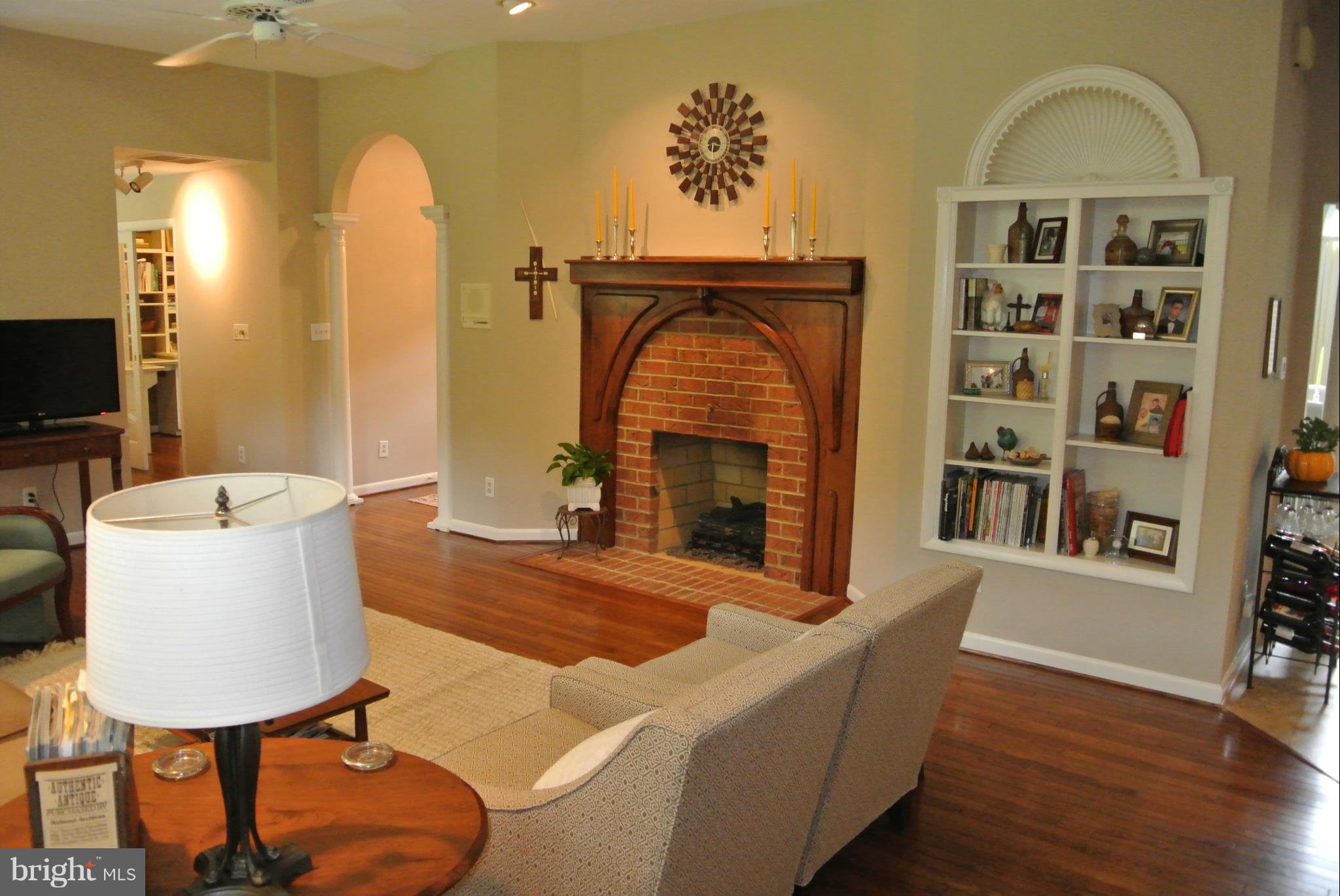 LOCUST GROVE ESTATES SUB - Residential