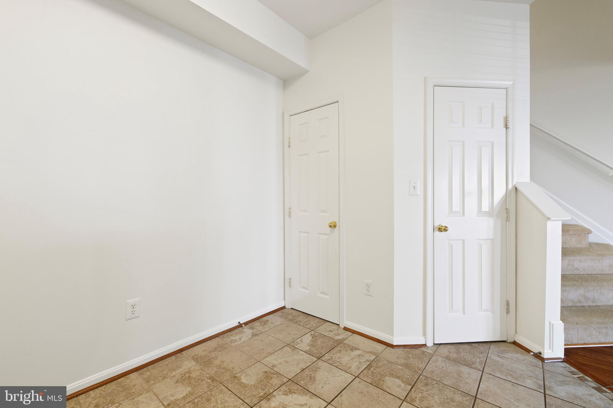 SEVEN OAKS - Residential