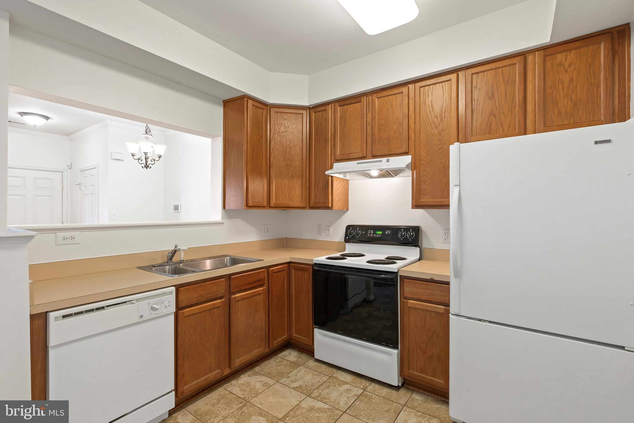 SEVEN OAKS - Residential