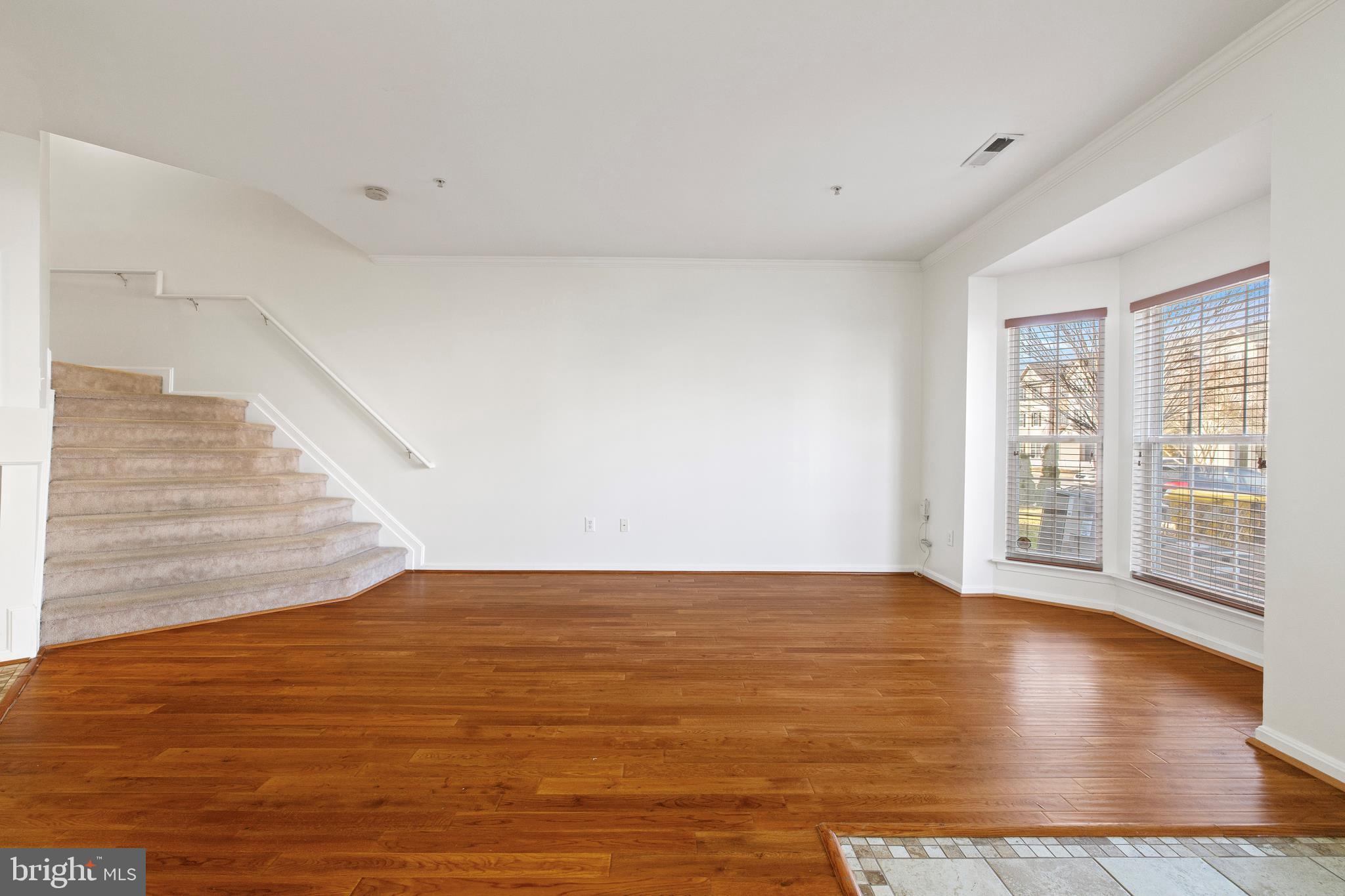 SEVEN OAKS - Residential