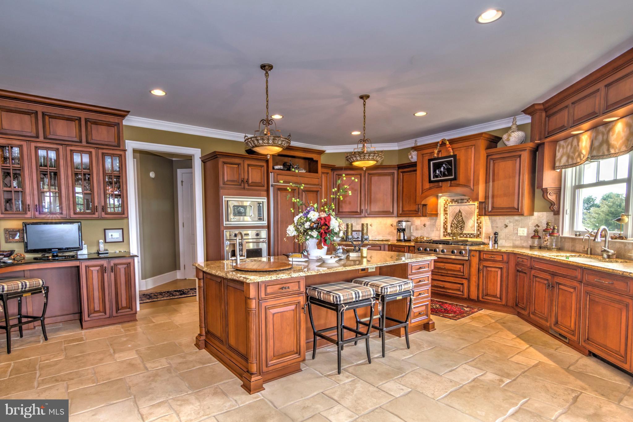 ISLAND CREEK NECK - Residential