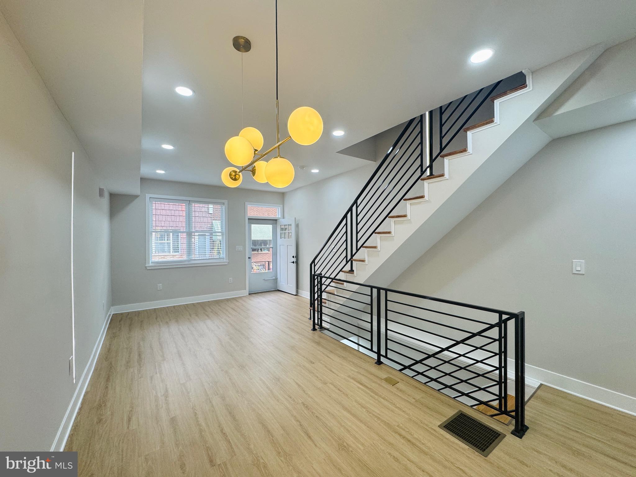 LOWER MOYAMENSING - Residential