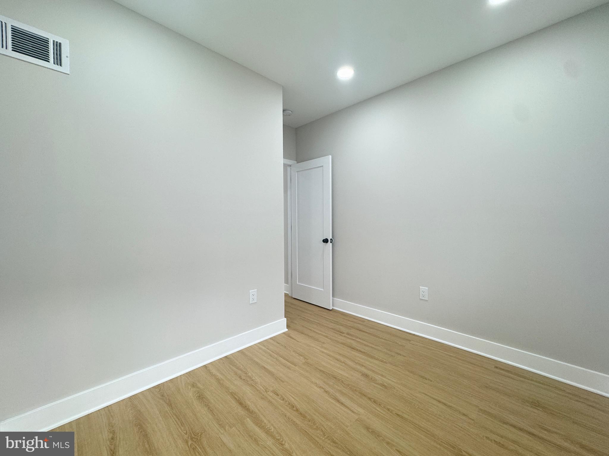 LOWER MOYAMENSING - Residential