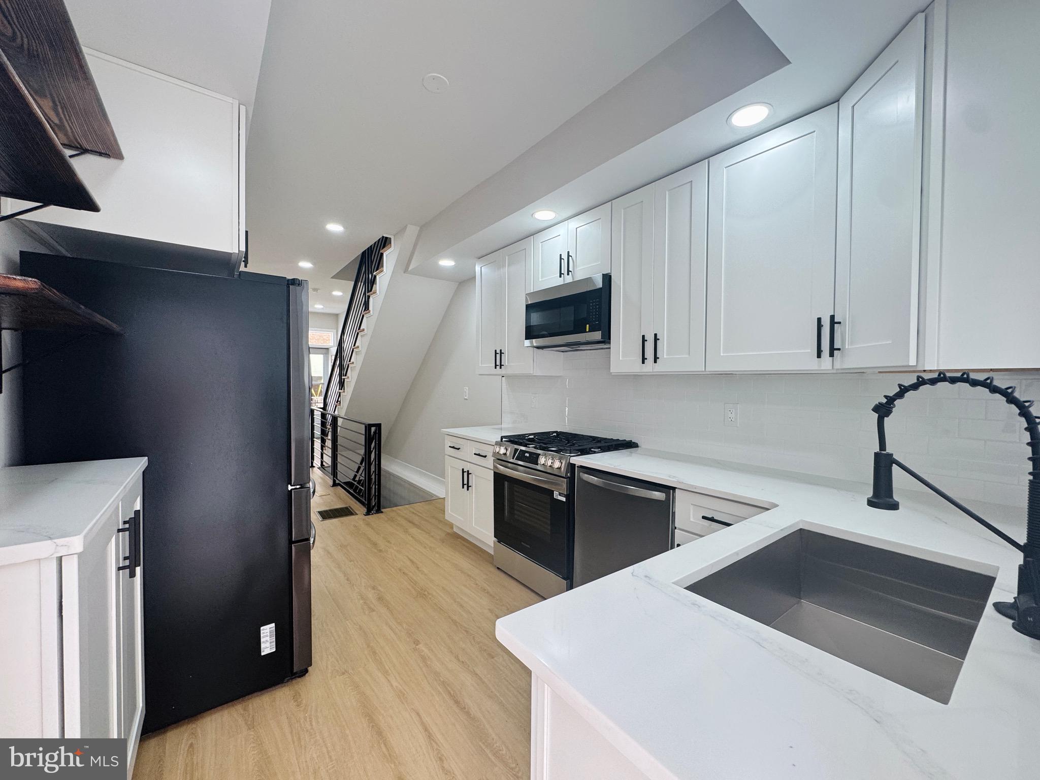 LOWER MOYAMENSING - Residential