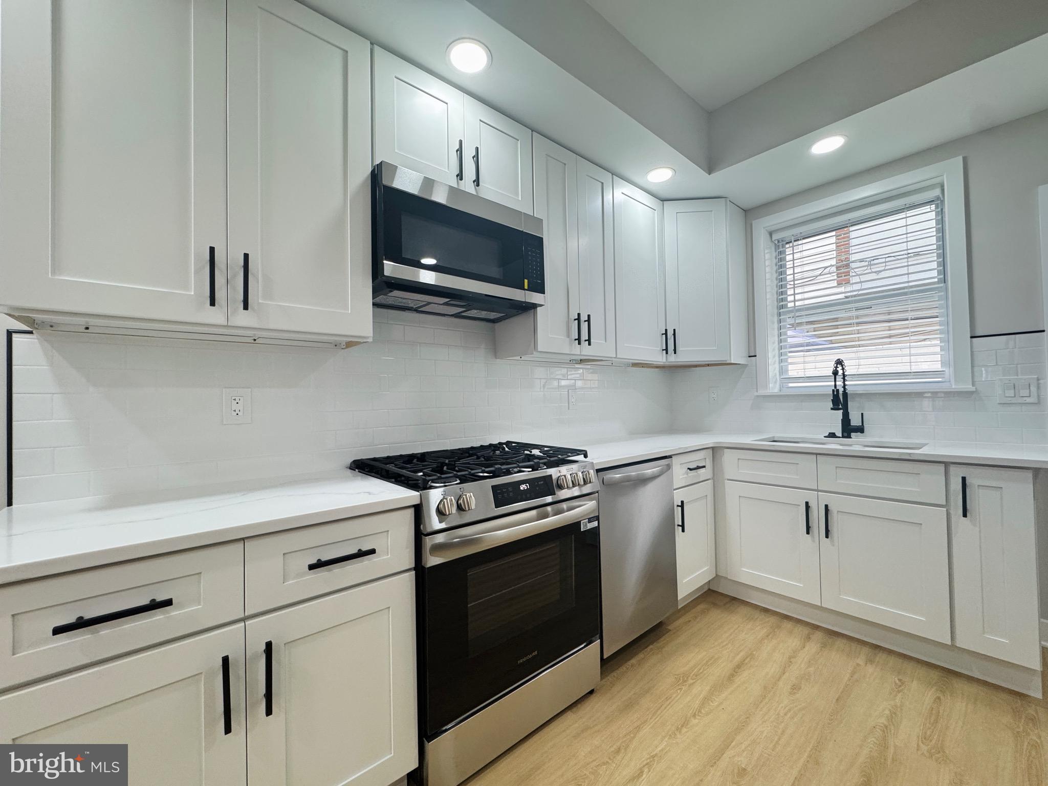 LOWER MOYAMENSING - Residential