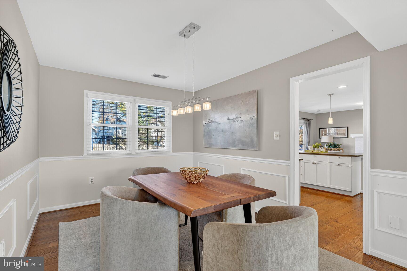 CLARENDON - Residential