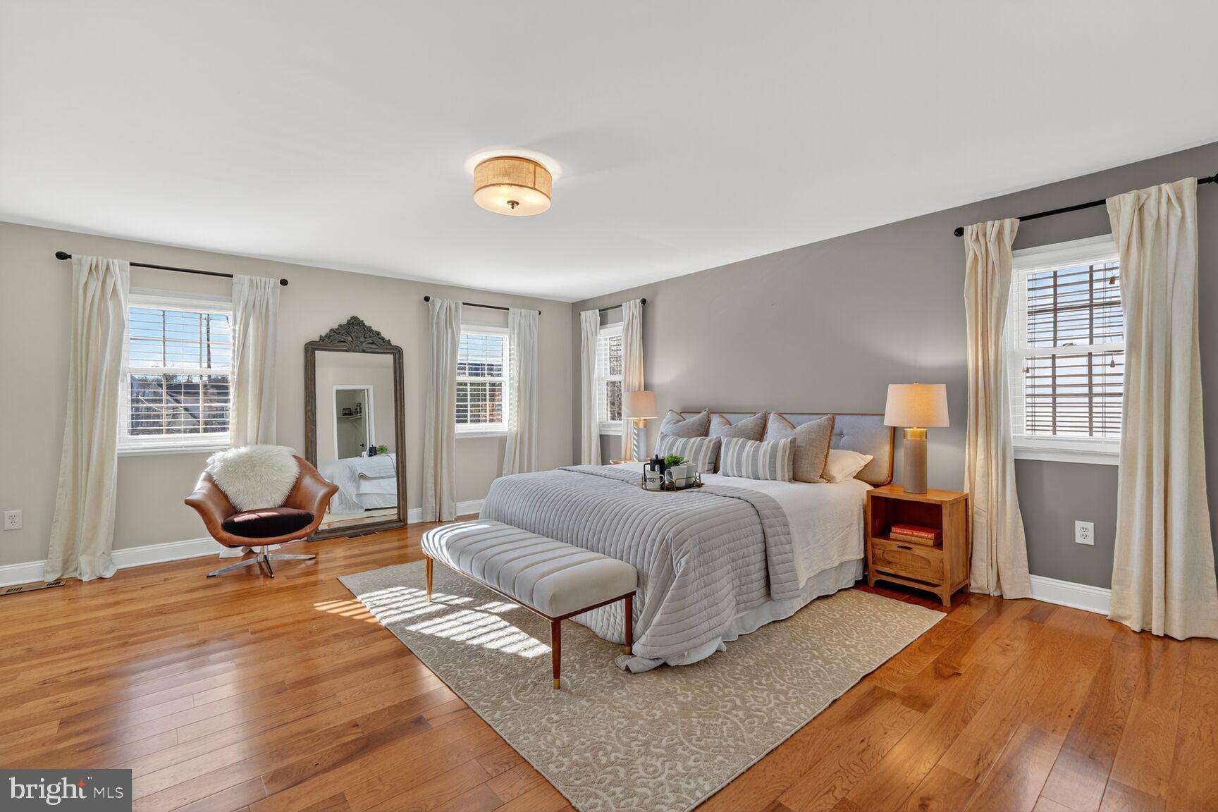 CLARENDON - Residential