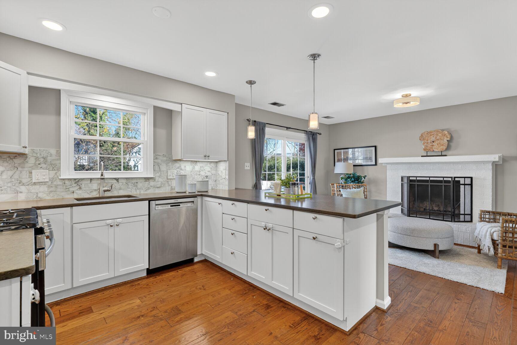 CLARENDON - Residential