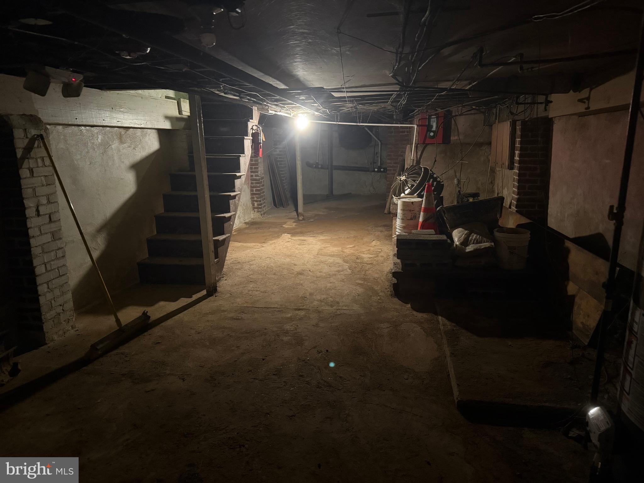 PORT RICHMOND - Residential Income