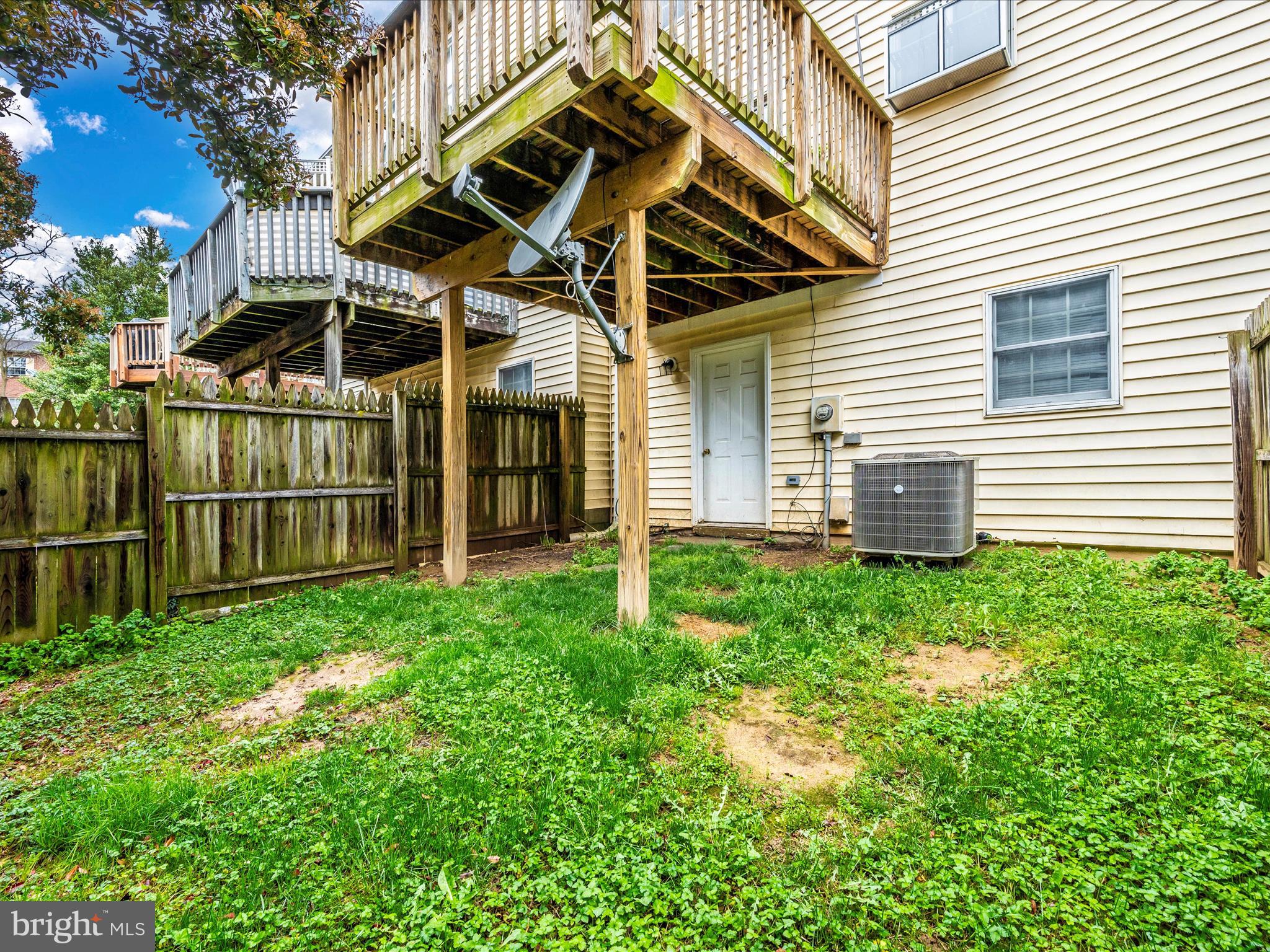 HERITAGE SQUARE - Residential