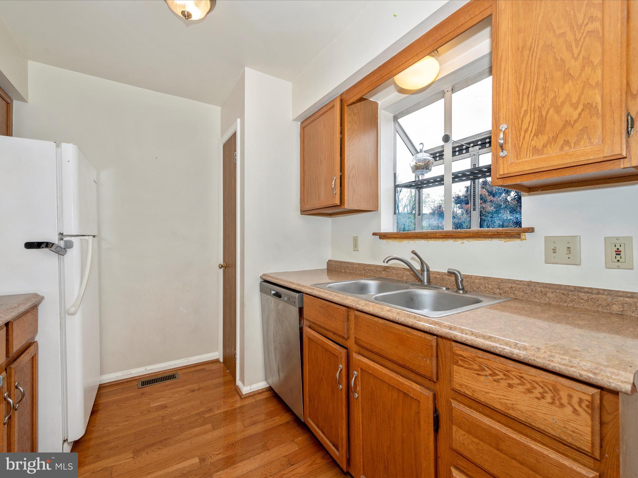 HERITAGE SQUARE - Residential