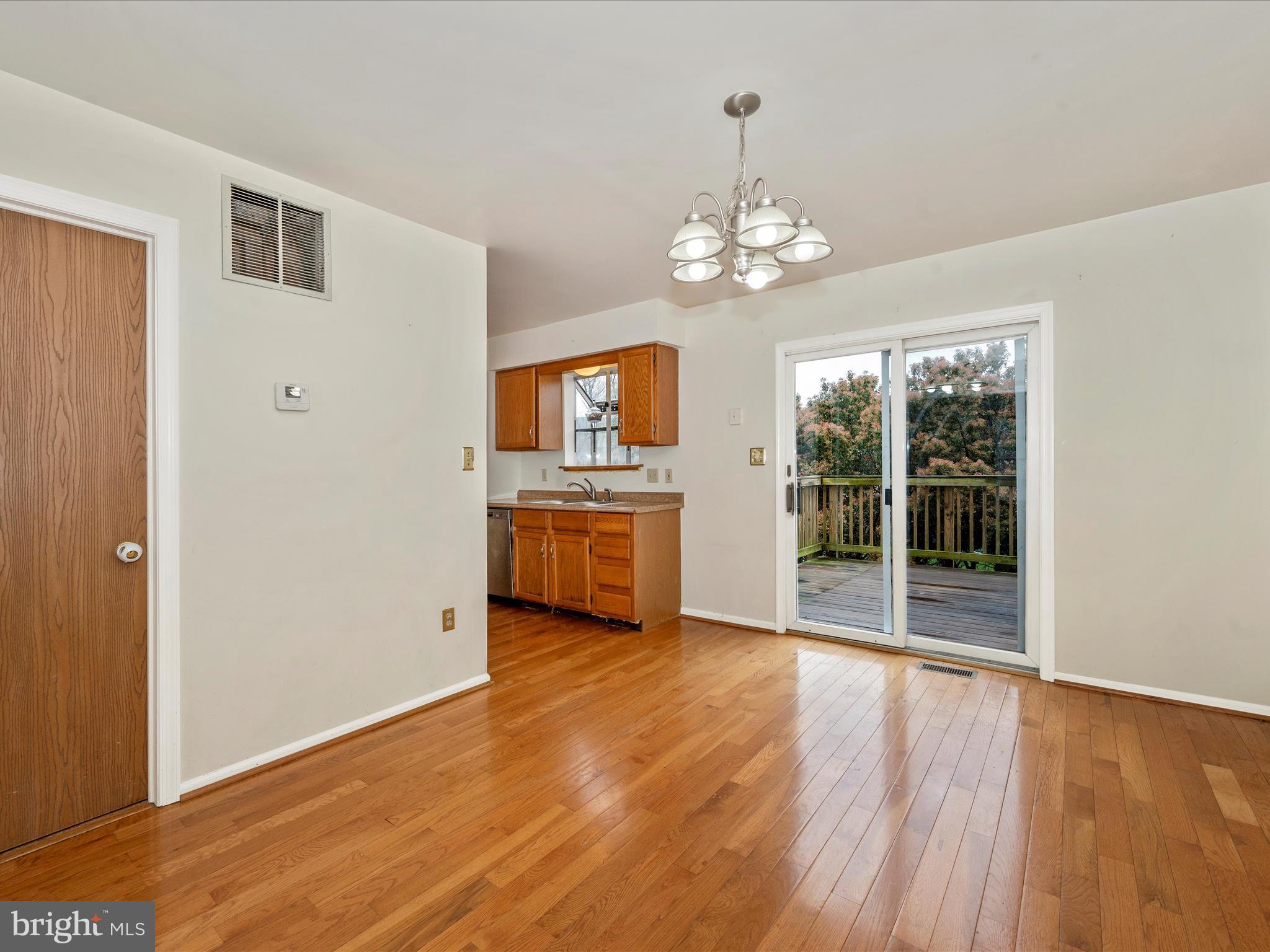 HERITAGE SQUARE - Residential