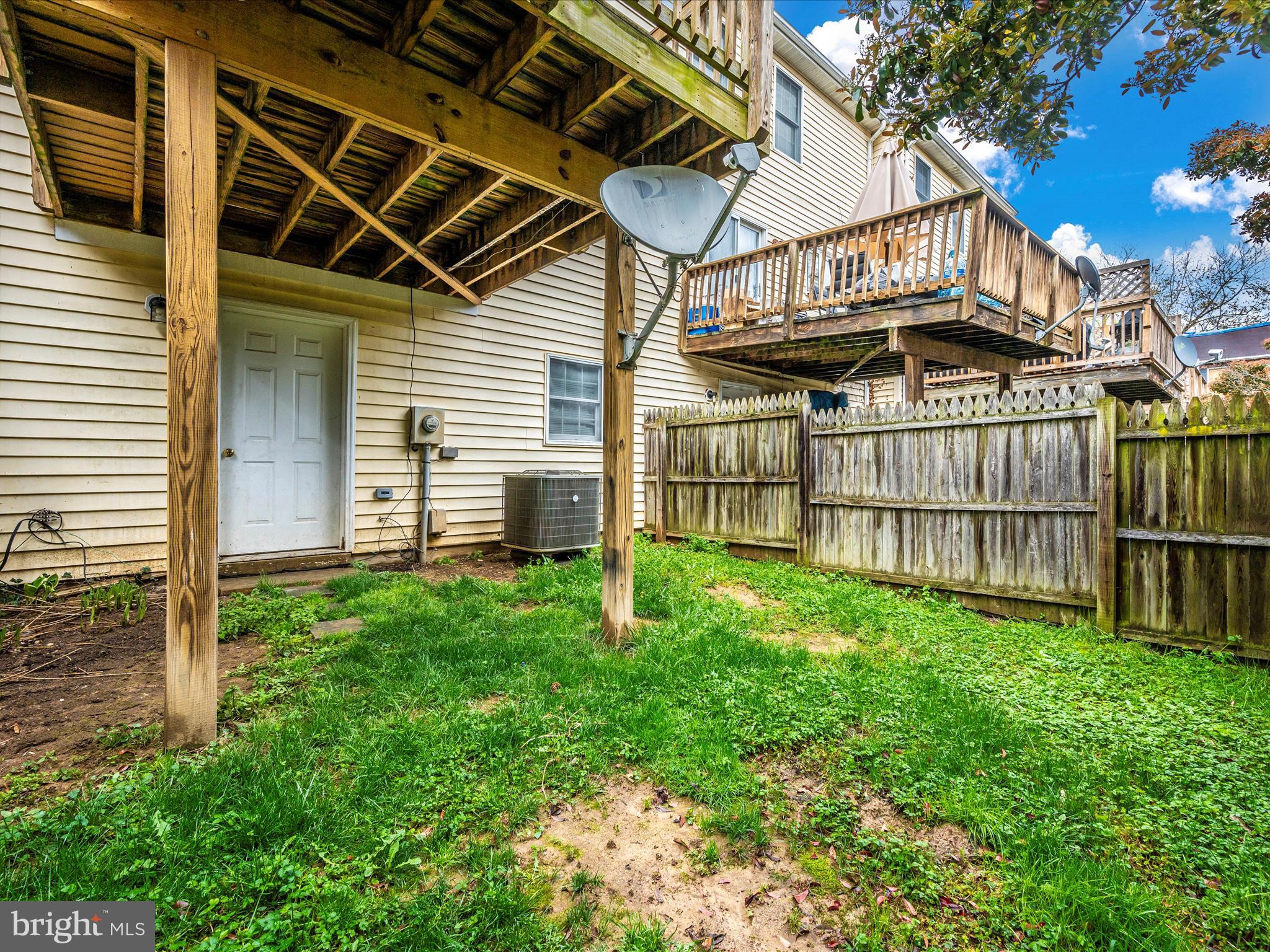 HERITAGE SQUARE - Residential