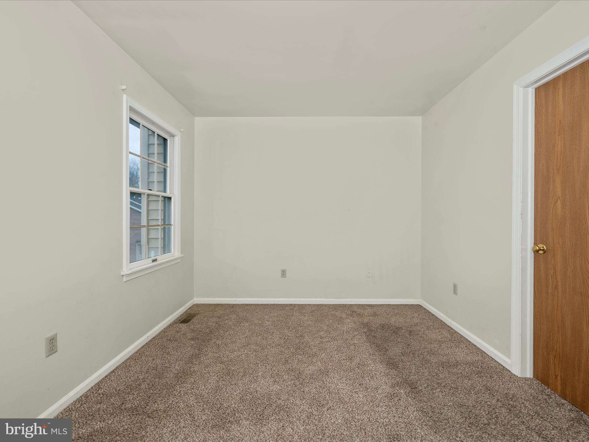 HERITAGE SQUARE - Residential