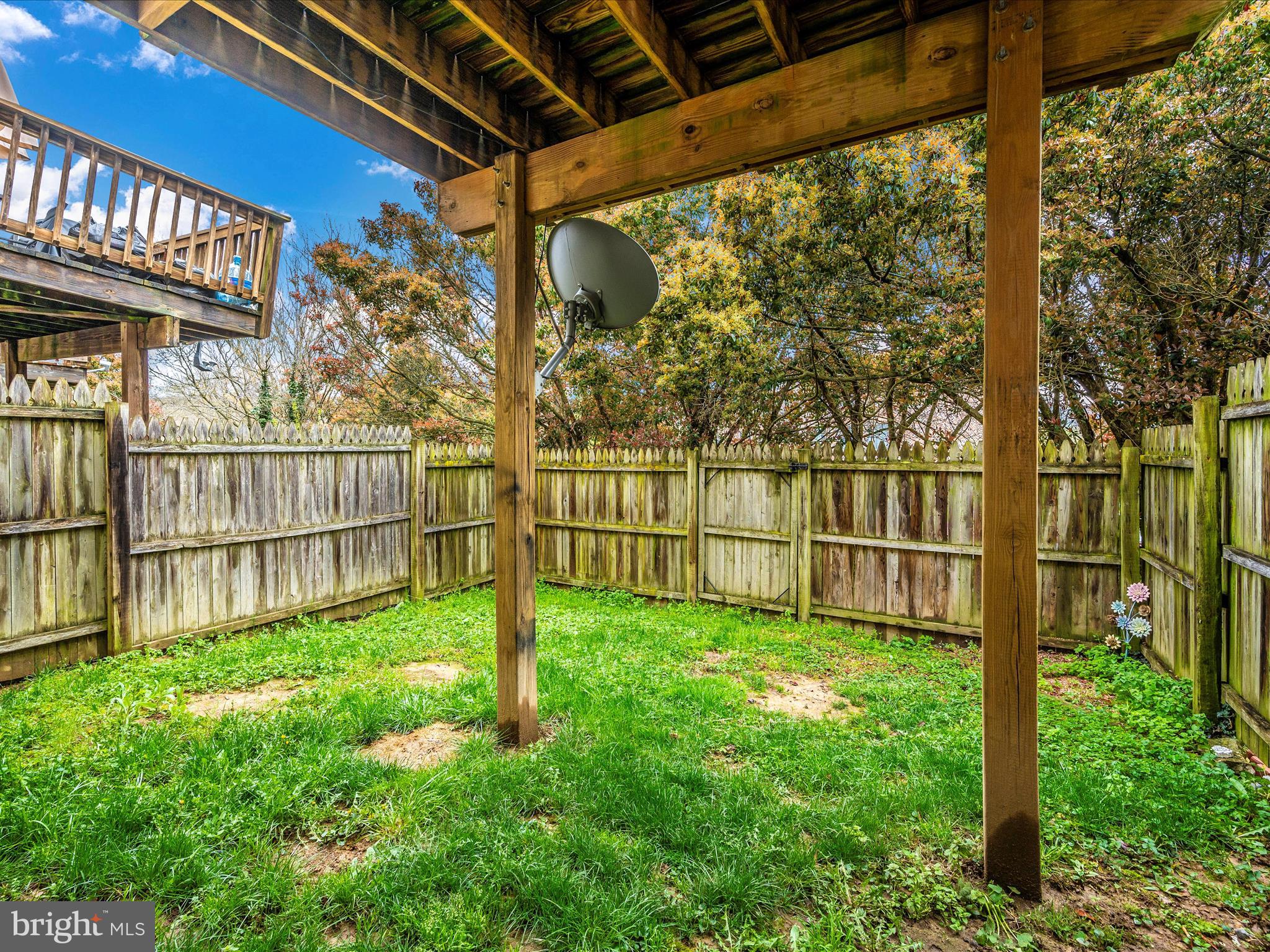 HERITAGE SQUARE - Residential