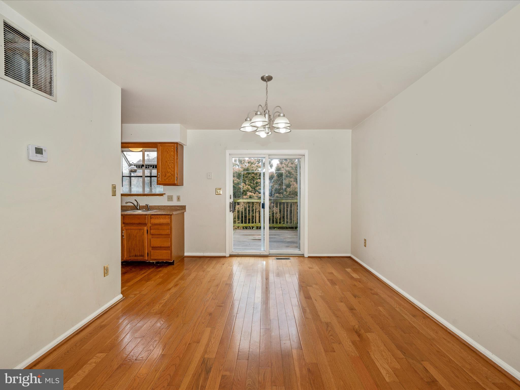 HERITAGE SQUARE - Residential