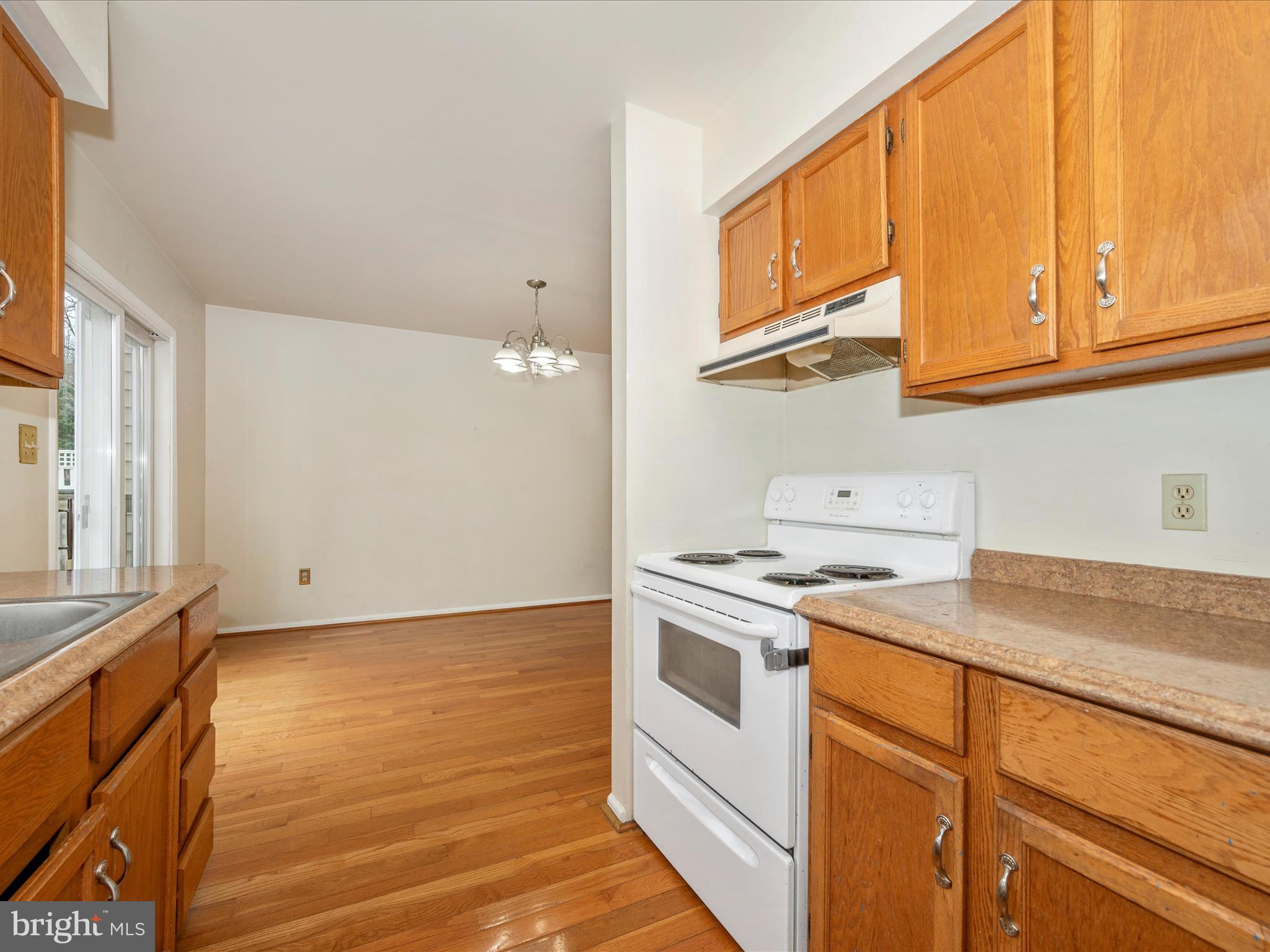 HERITAGE SQUARE - Residential