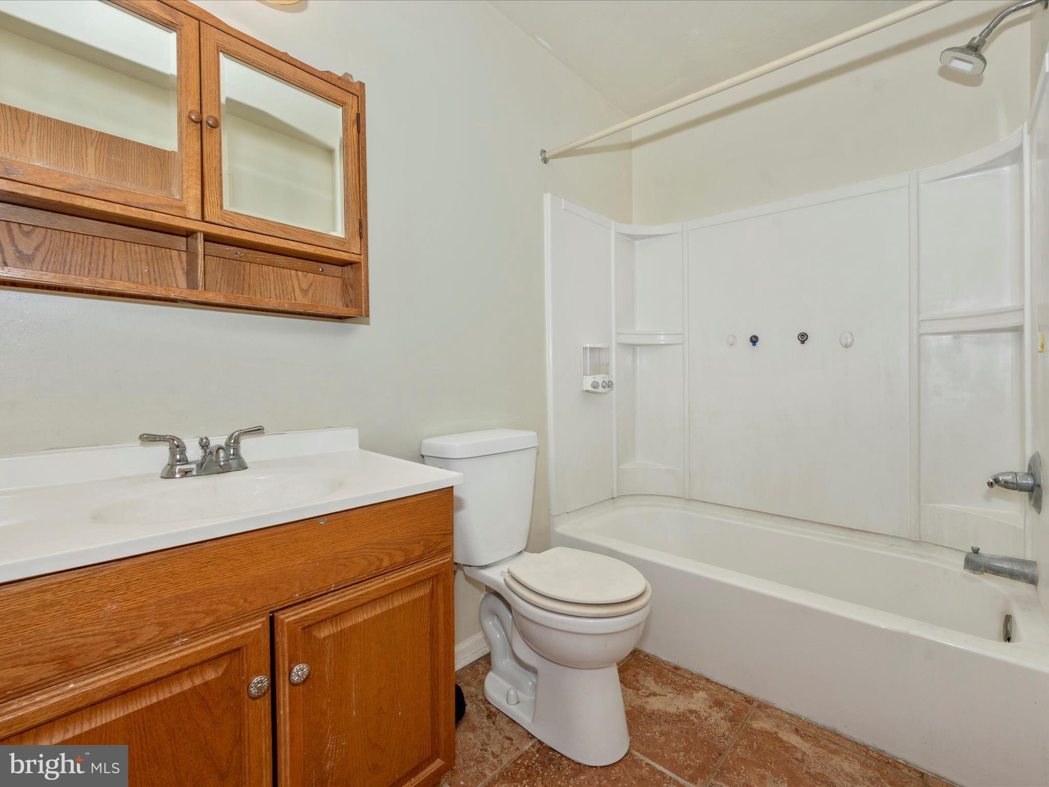 HERITAGE SQUARE - Residential