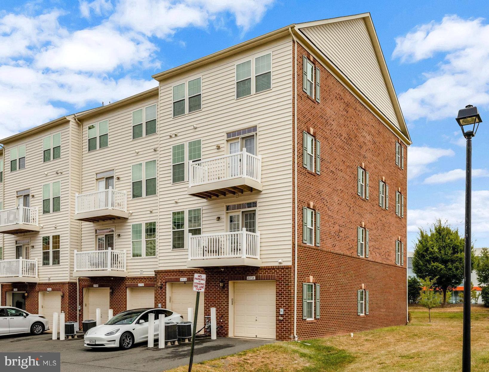 MORLEY CORNER - Residential Lease