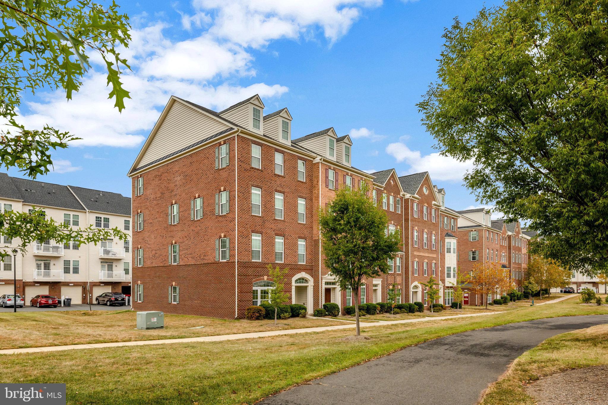 MORLEY CORNER - Residential Lease