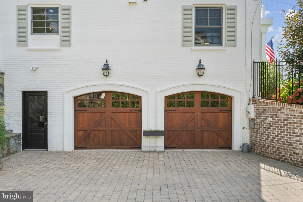 KENWOOD - Residential