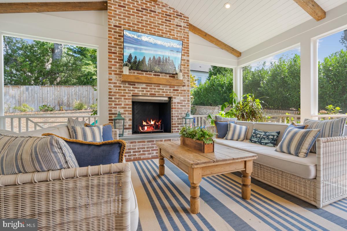 KENWOOD - Residential