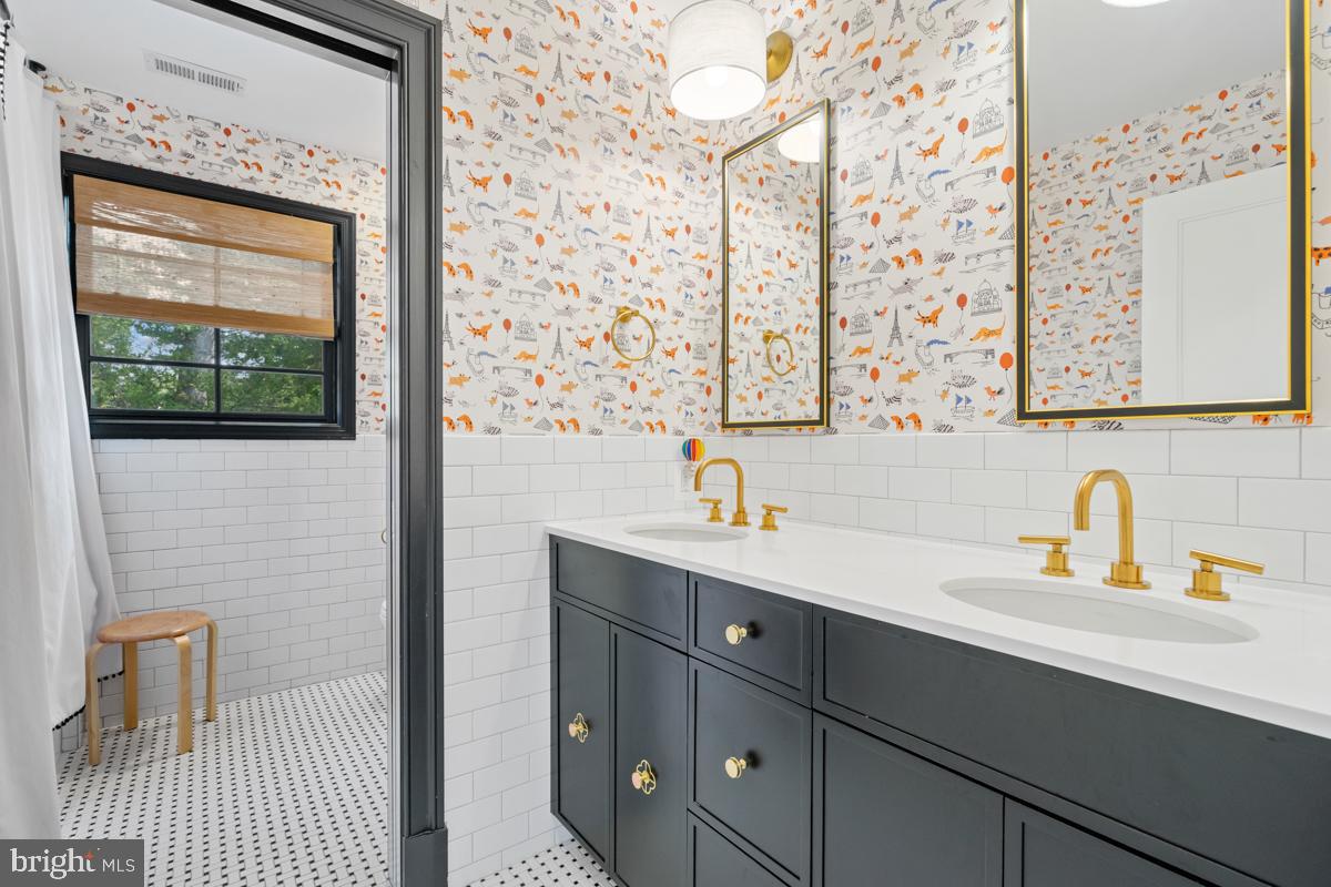 KENWOOD - Residential