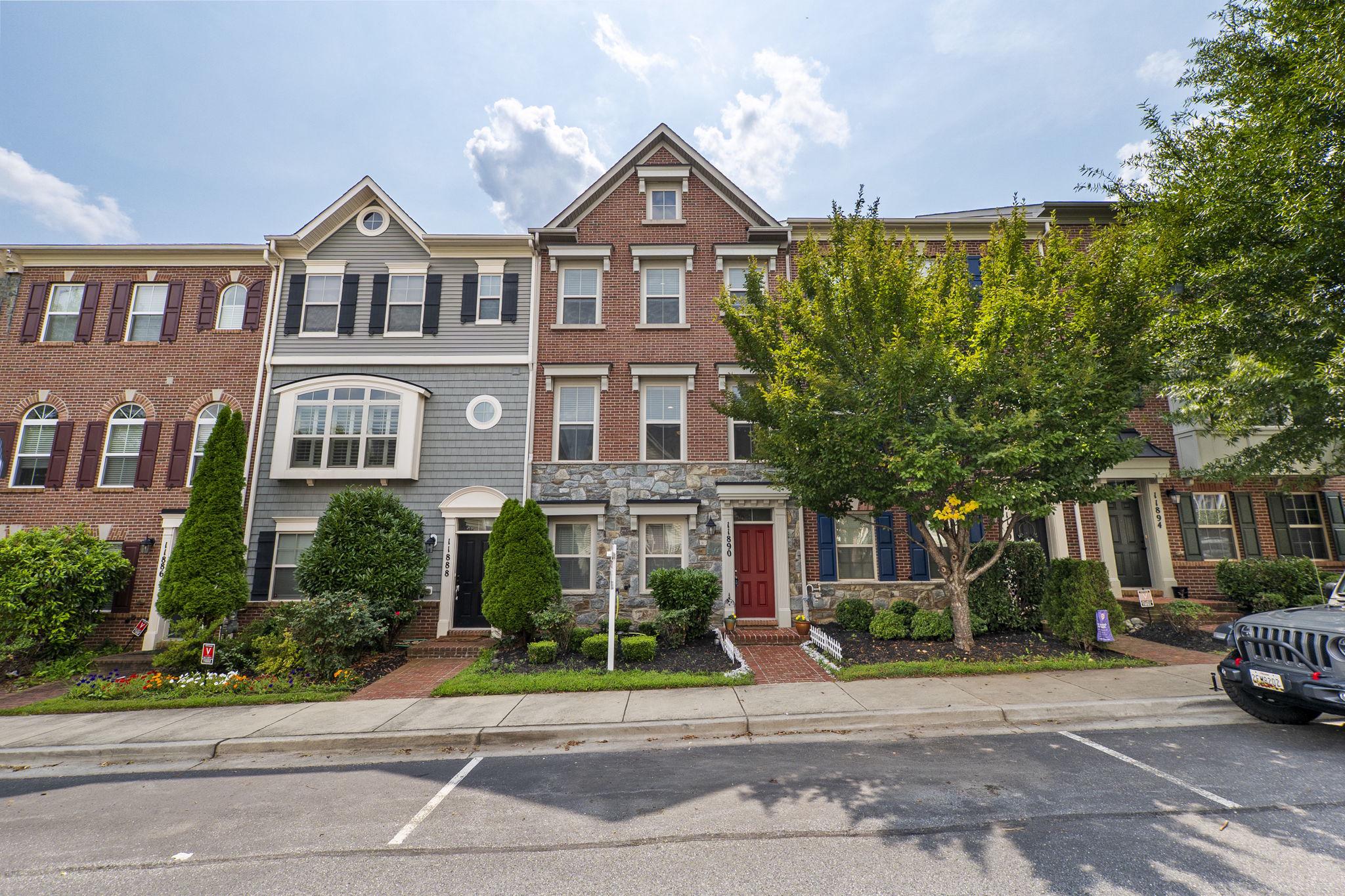 11890 COUNTRY SQUIRE WAY